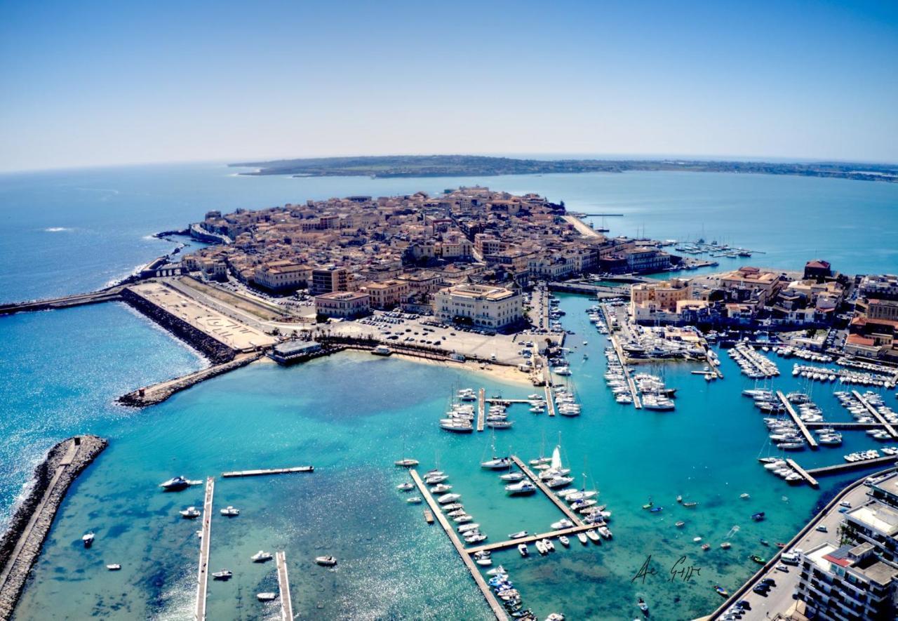 La Gorgone Ortigia Suites Szirakúza Kültér fotó